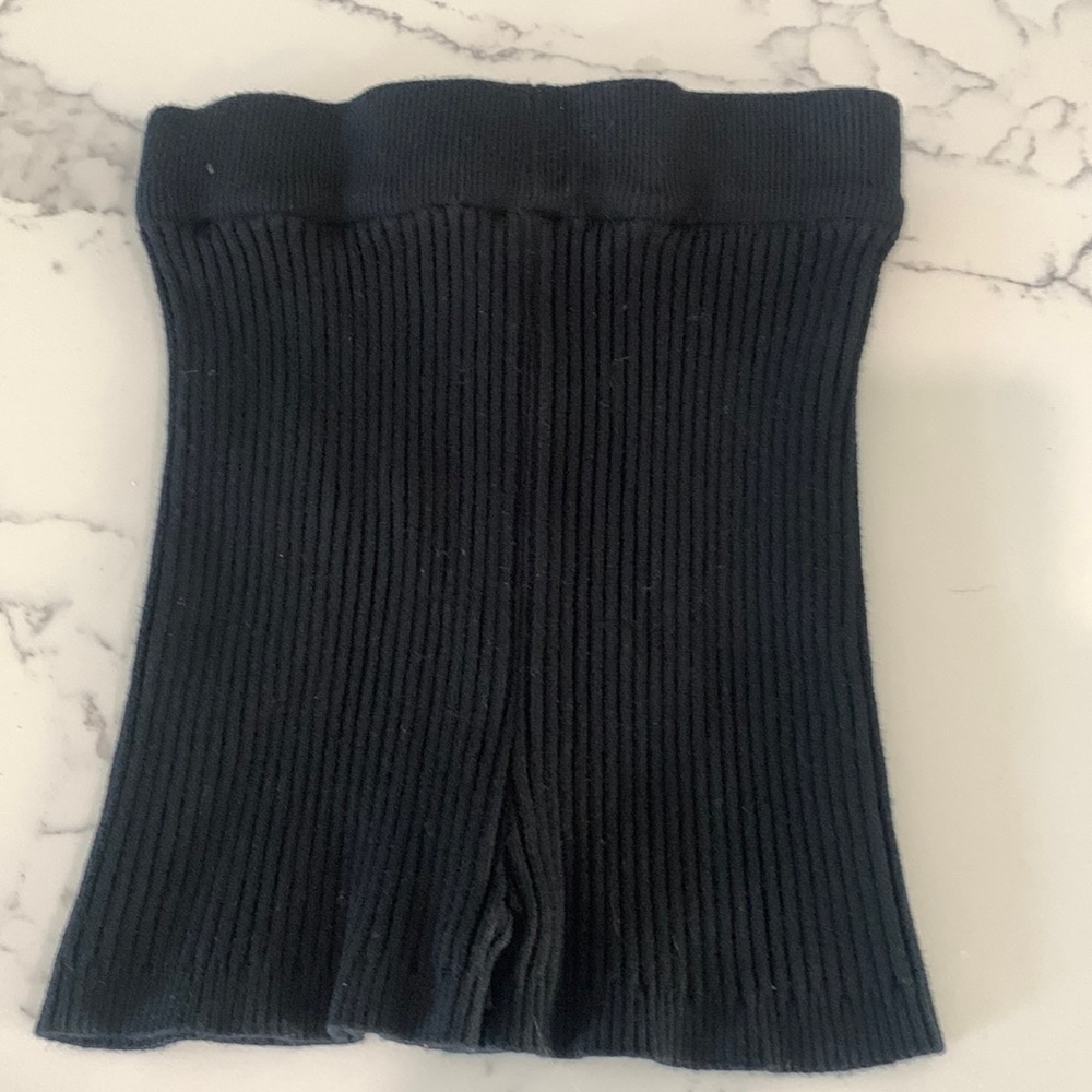 Tic Toc Black Ribbed Shorts.‎ Size S(705)